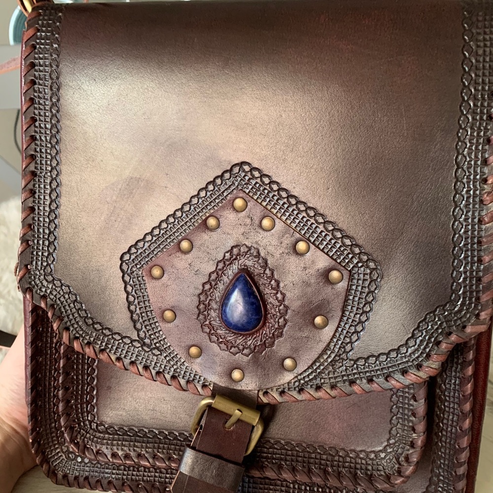 Vintage  gypsy style crossbody leather bag - Picture 3 of 11